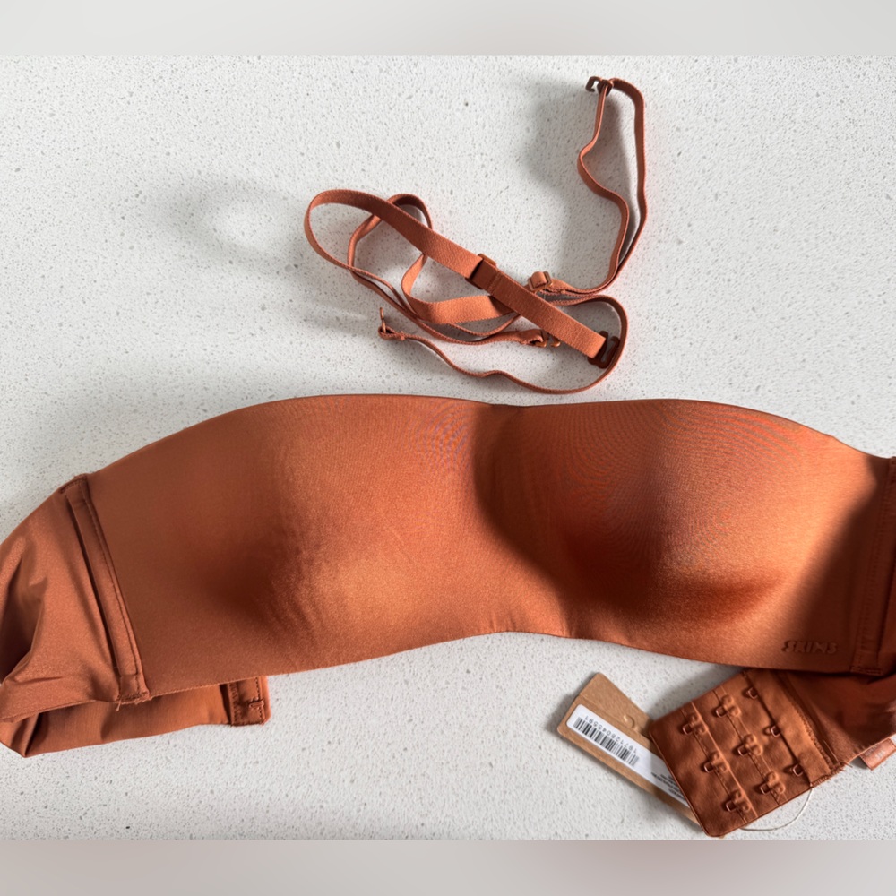 Skims wireless strapless bra